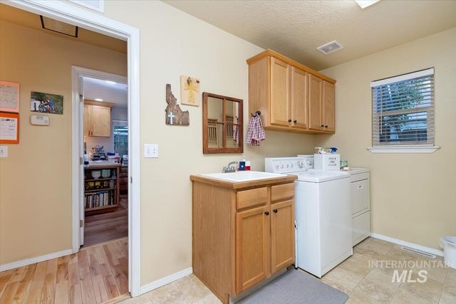 152 E Cassidy Dr., Meridian, ID 83646