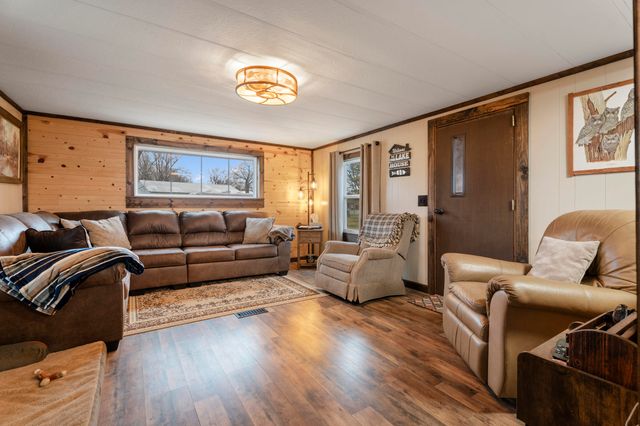 25200 S 607 Lane, Grove, OK 74344