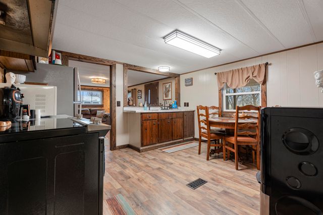 25200 S 607 Lane, Grove, OK 74344