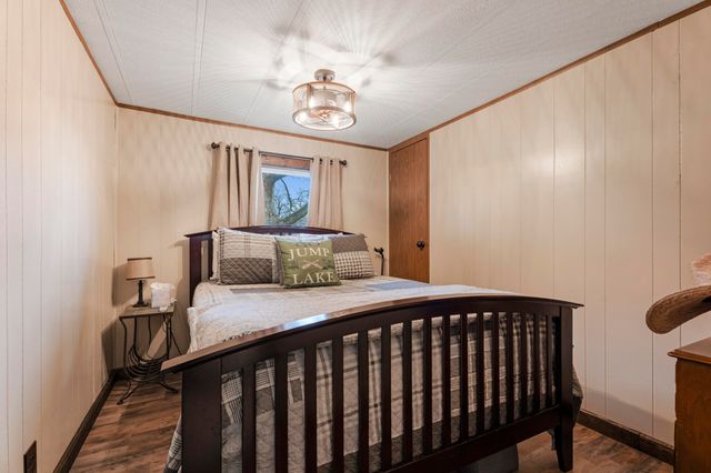 25200 S 607 Lane, Grove, OK 74344