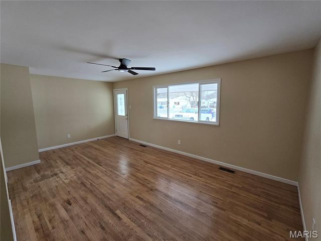 11035 Saturn Drive, Maryland Heights, MO 63043