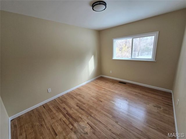 11035 Saturn Drive, Maryland Heights, MO 63043