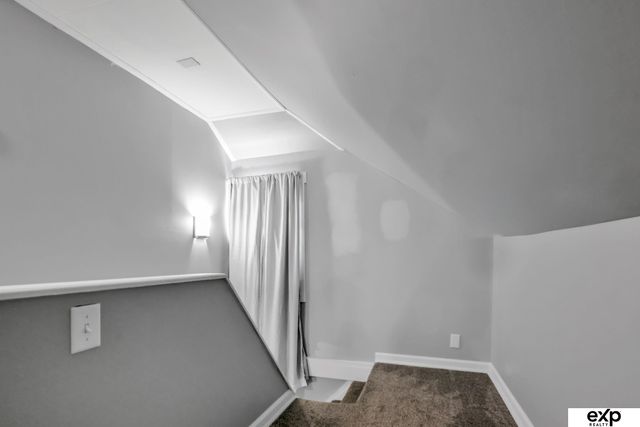 1944 S 50 Avenue, Omaha, NE 68106