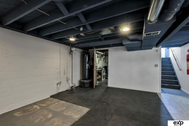 1944 S 50 Avenue, Omaha, NE 68106