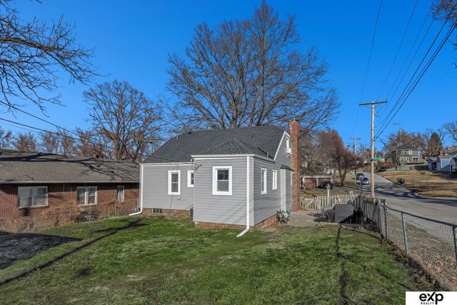 1944 S 50 Avenue, Omaha, NE 68106