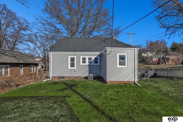 1944 S 50 Avenue, Omaha, NE 68106