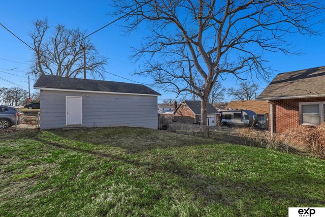 1944 S 50 Avenue, Omaha, NE 68106