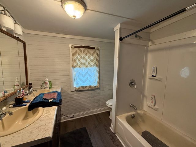 4 Perkins Street, Manchester, GA 31816