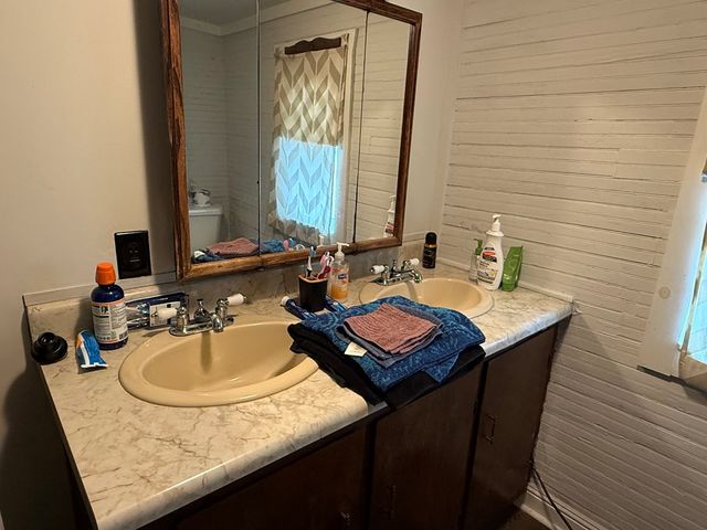 4 Perkins Street, Manchester, GA 31816