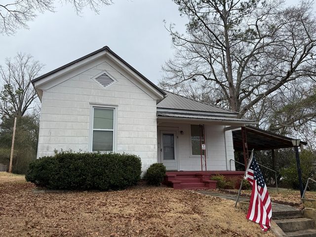 4 Perkins Street, Manchester, GA 31816