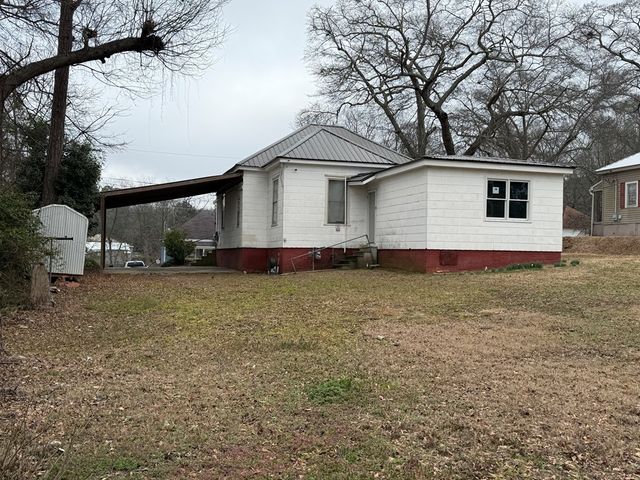 4 Perkins Street, Manchester, GA 31816