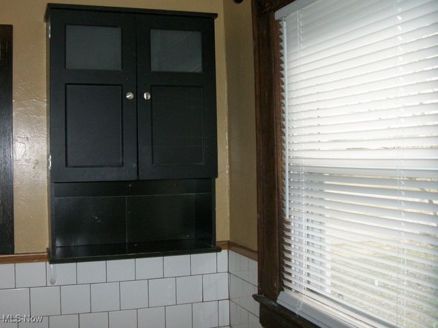 1310 Roselawn Avenue, Belpre, OH 45714