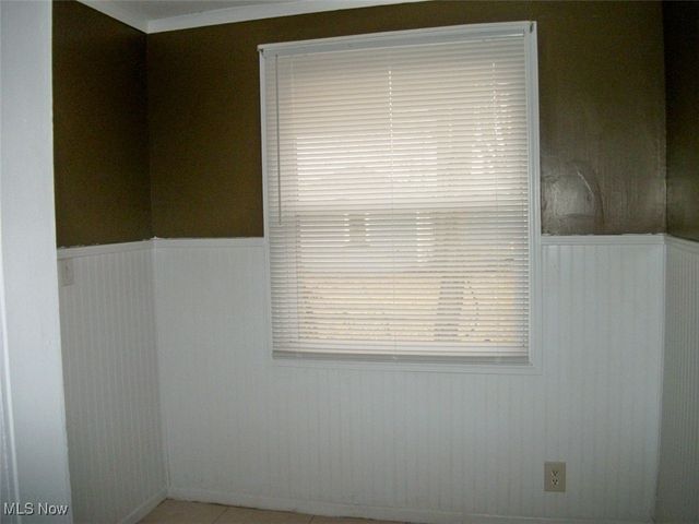 1310 Roselawn Avenue, Belpre, OH 45714