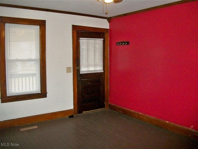 1310 Roselawn Avenue, Belpre, OH 45714