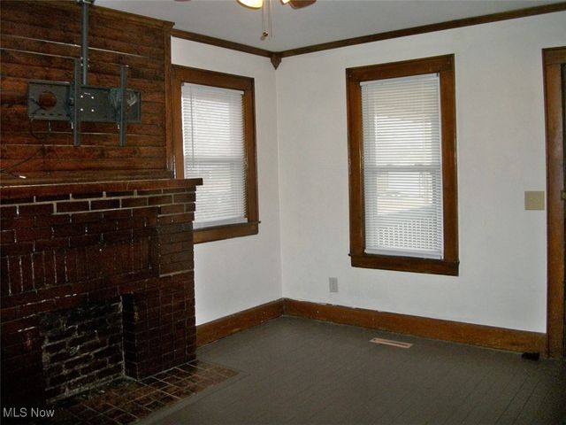 1310 Roselawn Avenue, Belpre, OH 45714