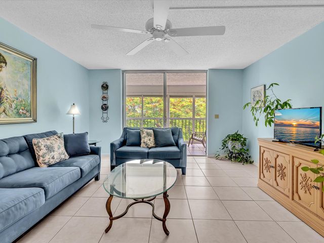 14701 Cumberland Drive 3060, Delray Beach, FL 33446