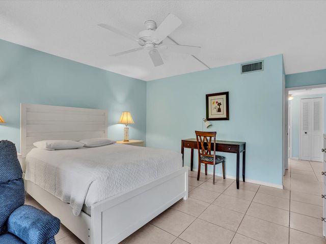 14701 Cumberland Drive 3060, Delray Beach, FL 33446