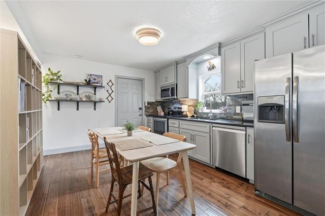 2453 S 12th Terrace, Kansas City, KS 66103