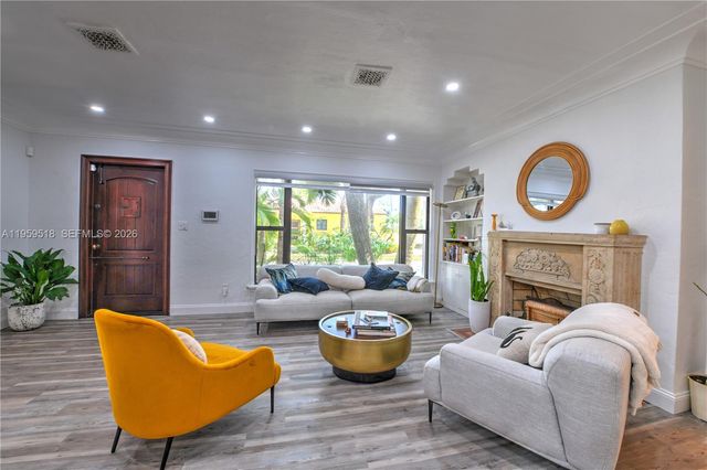 110 N 16th Ave, Hollywood, FL 33020