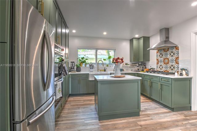 110 N 16th Ave, Hollywood, FL 33020