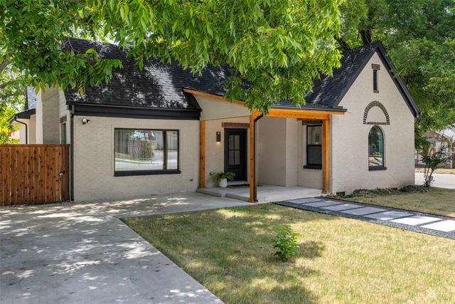 422 S Montreal Avenue, Dallas, TX 75208