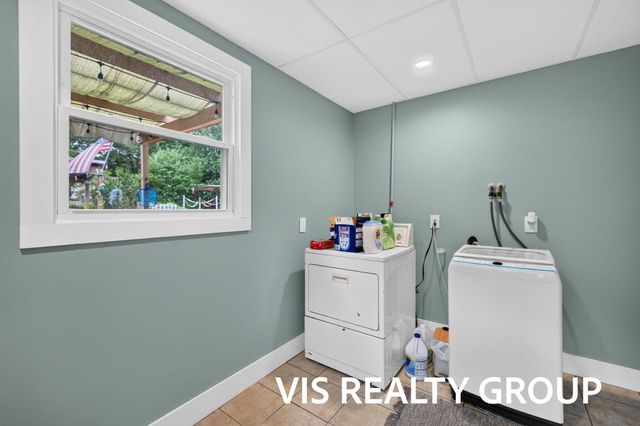 531 E Chadwick Drive, Muskegon, MI 49445