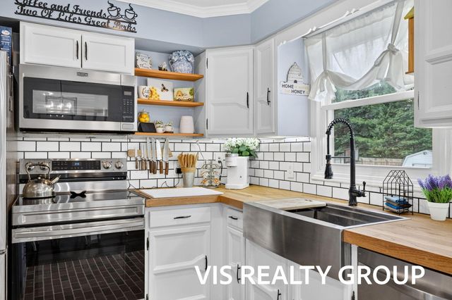 531 E Chadwick Drive, Muskegon, MI 49445