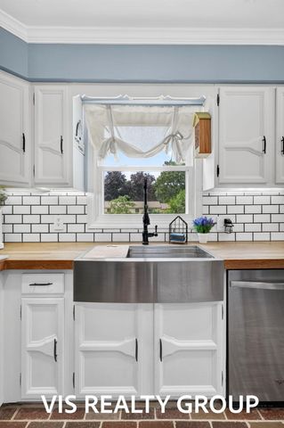 531 E Chadwick Drive, Muskegon, MI 49445
