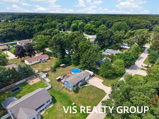 531 E Chadwick Drive, Muskegon, MI 49445