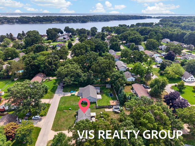531 E Chadwick Drive, Muskegon, MI 49445
