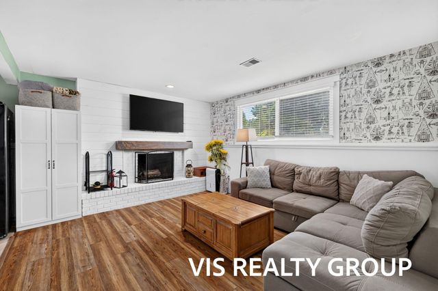 531 E Chadwick Drive, Muskegon, MI 49445