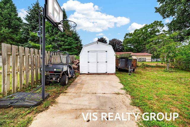 531 E Chadwick Drive, Muskegon, MI 49445