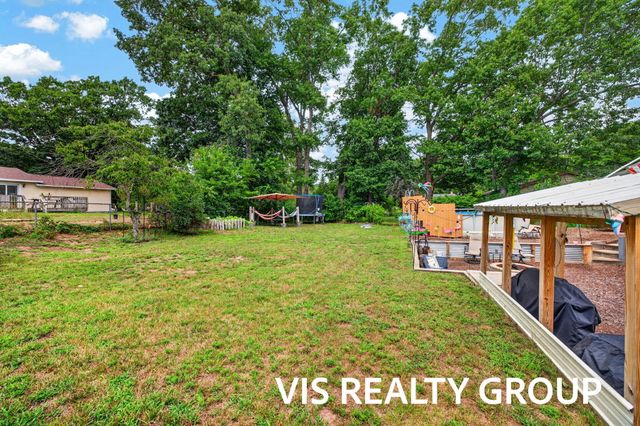 531 E Chadwick Drive, Muskegon, MI 49445