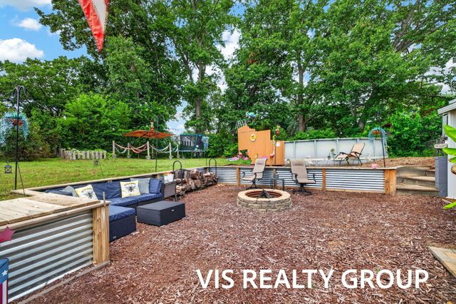 531 E Chadwick Drive, Muskegon, MI 49445