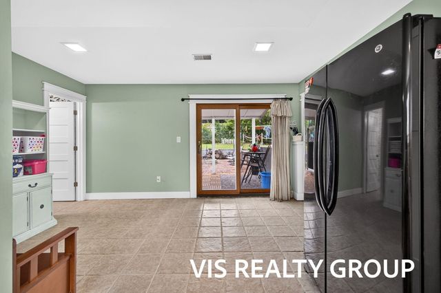 531 E Chadwick Drive, Muskegon, MI 49445