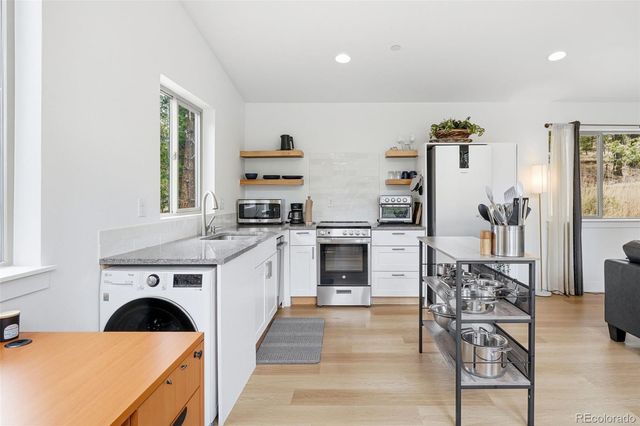 23068 Pinecrest Road, Golden, CO 80401