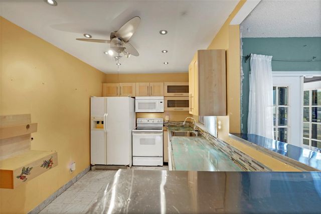 2822 SW Natura Boulevard, Deerfield Beach, FL 33441