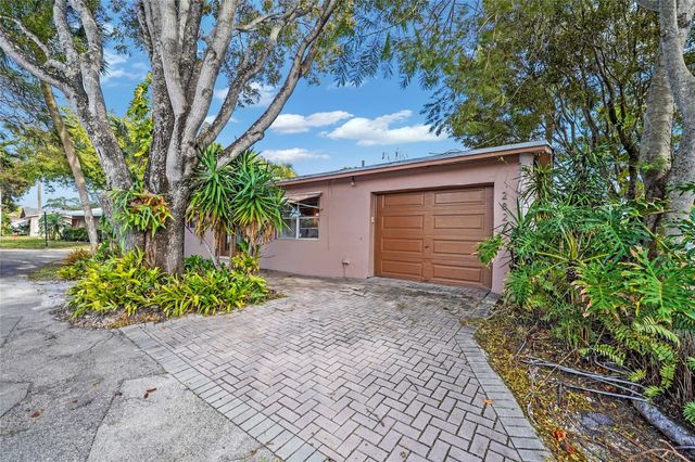 2822 SW Natura Boulevard, Deerfield Beach, FL 33441