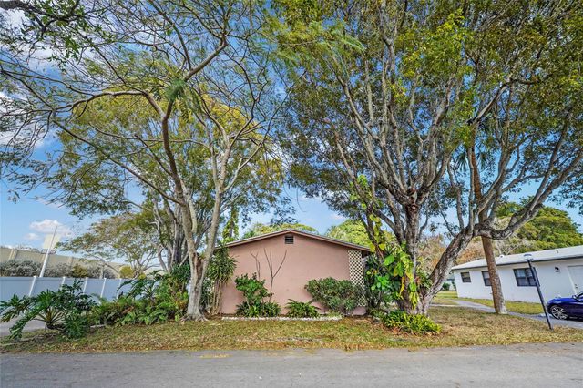 2822 SW Natura Boulevard, Deerfield Beach, FL 33441