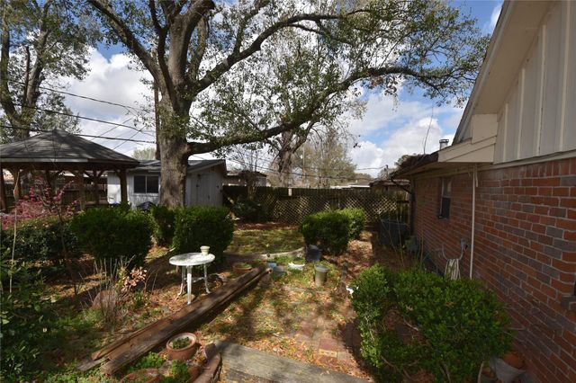 2502 Peach Lane, Pasadena, TX 77502