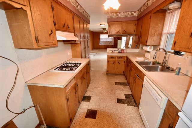 2502 Peach Lane, Pasadena, TX 77502