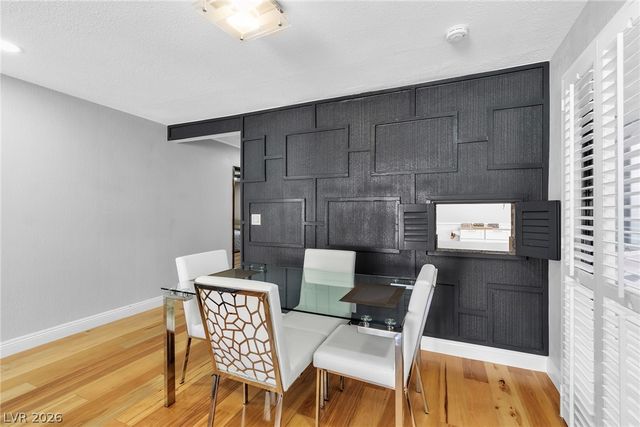 2482 Swan Lane, Las Vegas, NV 89121