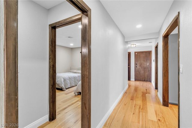 2482 Swan Lane, Las Vegas, NV 89121