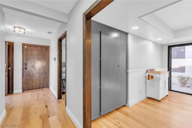 2482 Swan Lane, Las Vegas, NV 89121