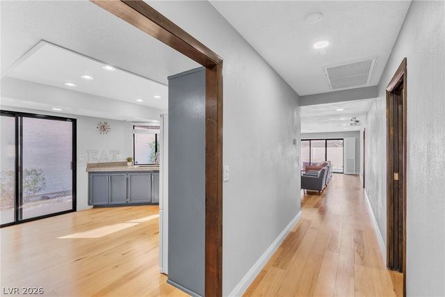 2482 Swan Lane, Las Vegas, NV 89121