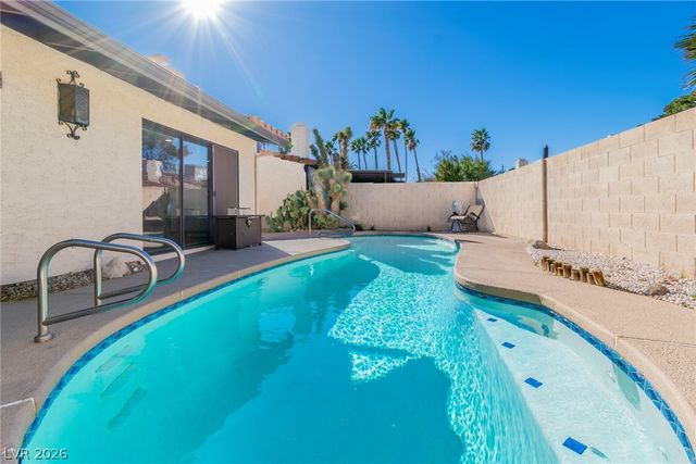 2482 Swan Lane, Las Vegas, NV 89121