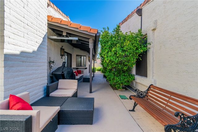 2482 Swan Lane, Las Vegas, NV 89121