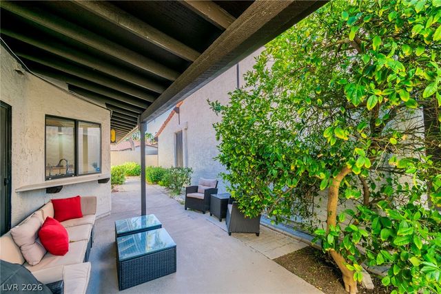 2482 Swan Lane, Las Vegas, NV 89121