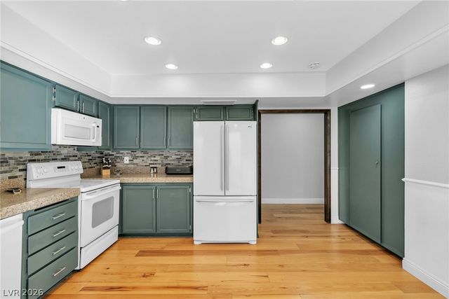 2482 Swan Lane, Las Vegas, NV 89121