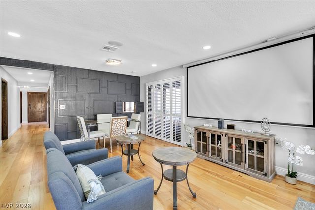 2482 Swan Lane, Las Vegas, NV 89121